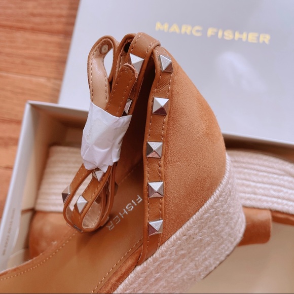 Marc Fisher Jazlyn Sandals - Picture 4 of 7
